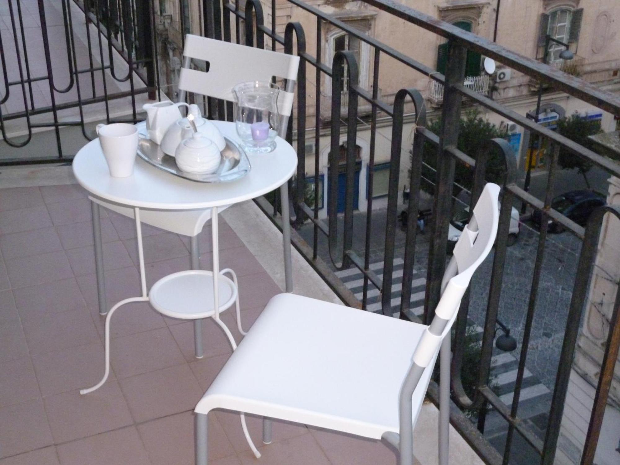 B&B Le Grand Bleu Siracusa - One Hundred Steps From Ortigia -Sea View - Syrakus Exterior foto